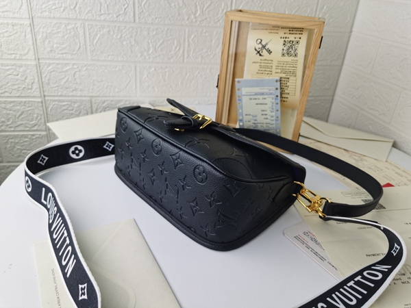 ルイヴィトンバッグ細部ディテール